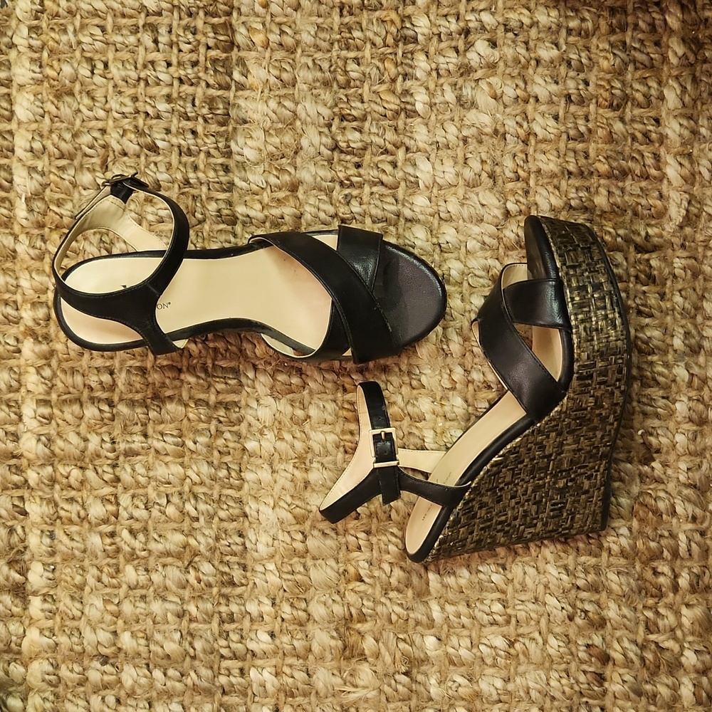 Black and gold wedges